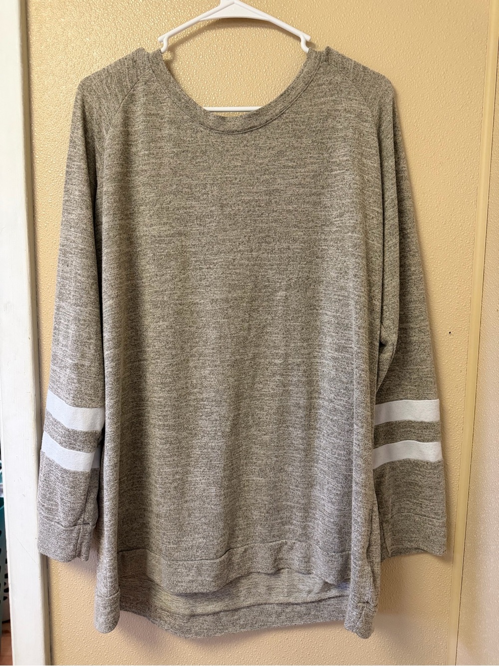 Women's Long Sleeve Heathered Tan Pullover Top with Striped Sleeves